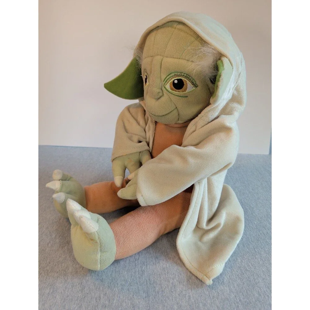 Star Wars Yoda Plush 18” Toy Stuffed Animal Lucas Films Hooded Robe Stitched Eye